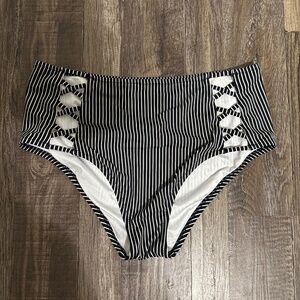 Shade & Shore Striped Highwaisted Swim Bottoms- Large